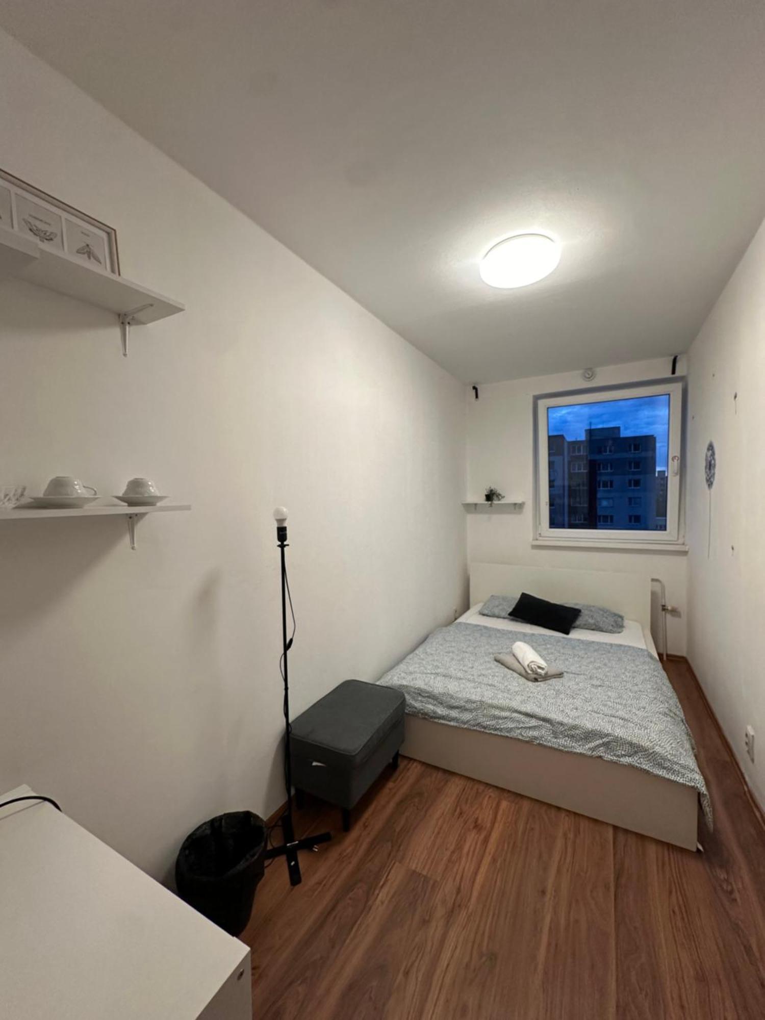 Room 1 Km From Center Bratislava Exterior photo